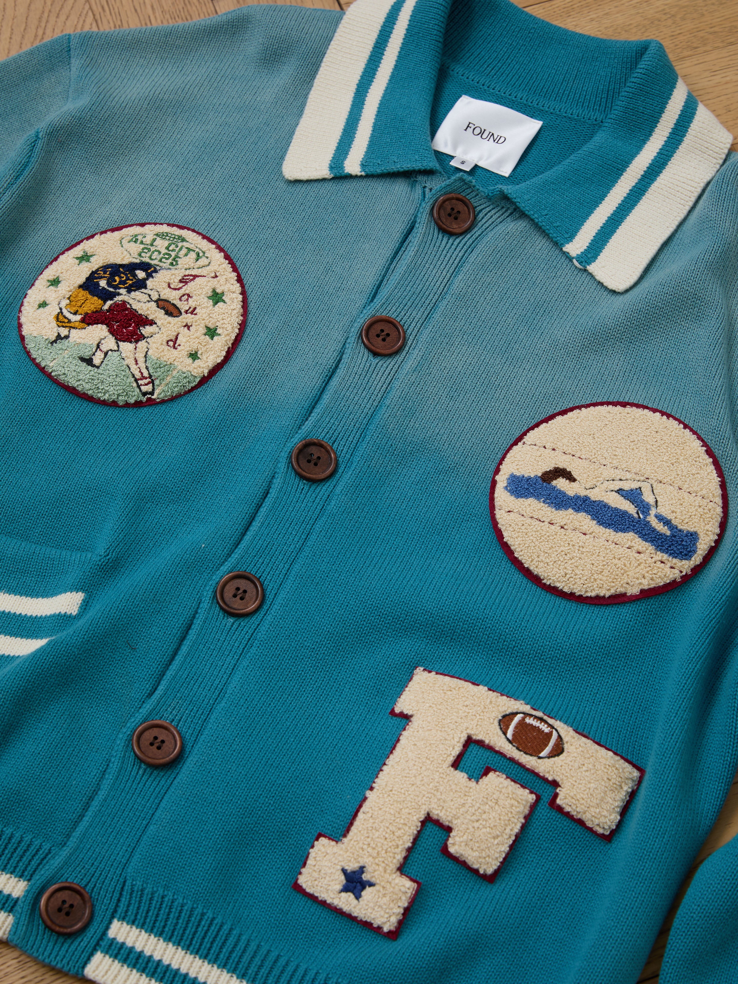 Fin Varsity Patch Collared Cardigan - Image 9